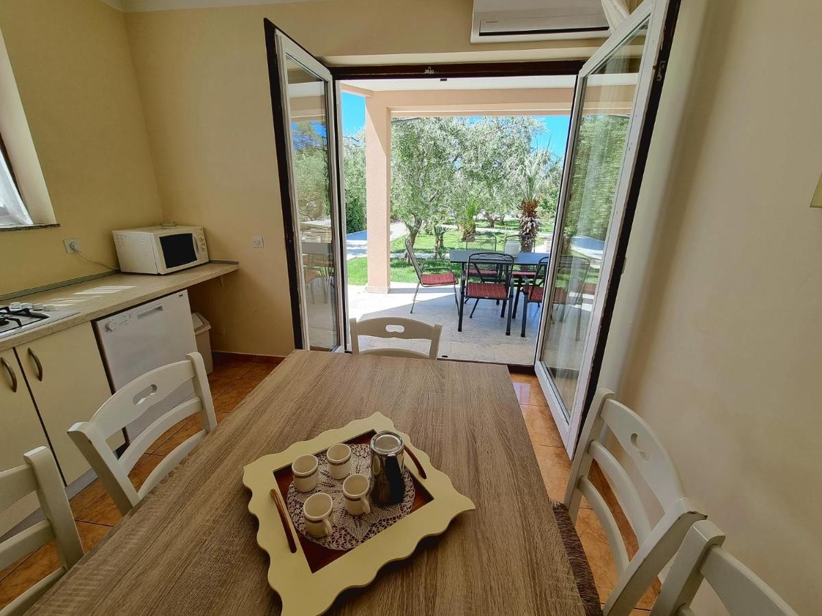 Apartments Ostrea - Ana Новалья Экстерьер фото